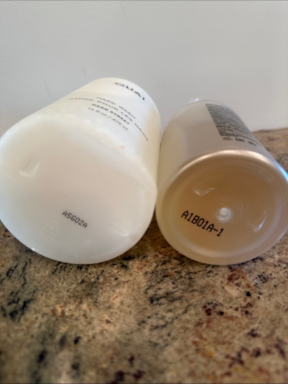 OUAI Hand Wash & Body Cleanser Duo New - Picture 2 of 2